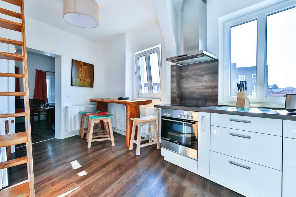 Riverside Apartments لوبيك المظهر الخارجي الصورة