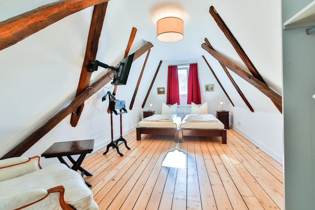 Riverside Apartments لوبيك المظهر الخارجي الصورة