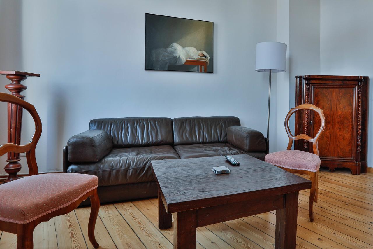 Riverside Apartments لوبيك المظهر الخارجي الصورة